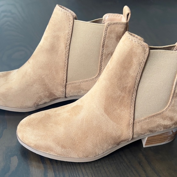 Women size 7 Soda suede ankle boots brand new - Picture 5 of 6